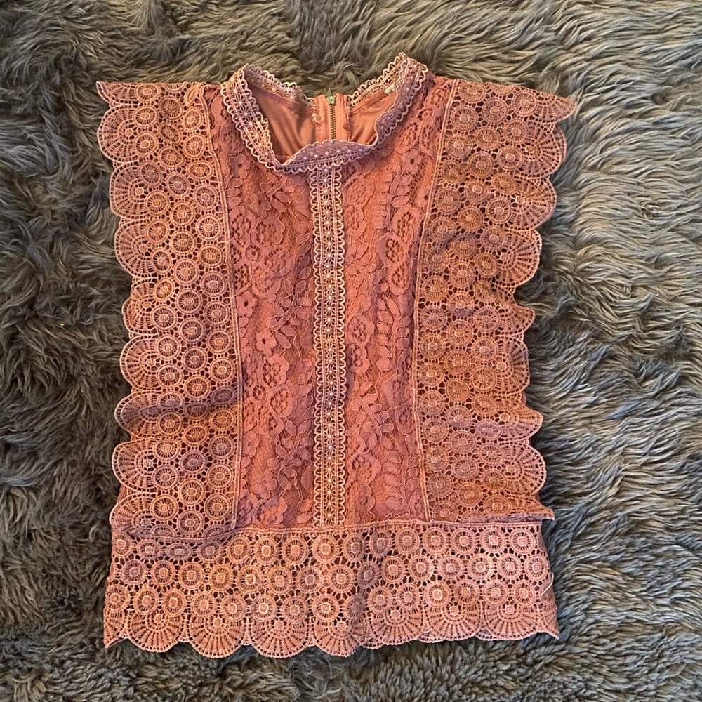 Cute tops.💕